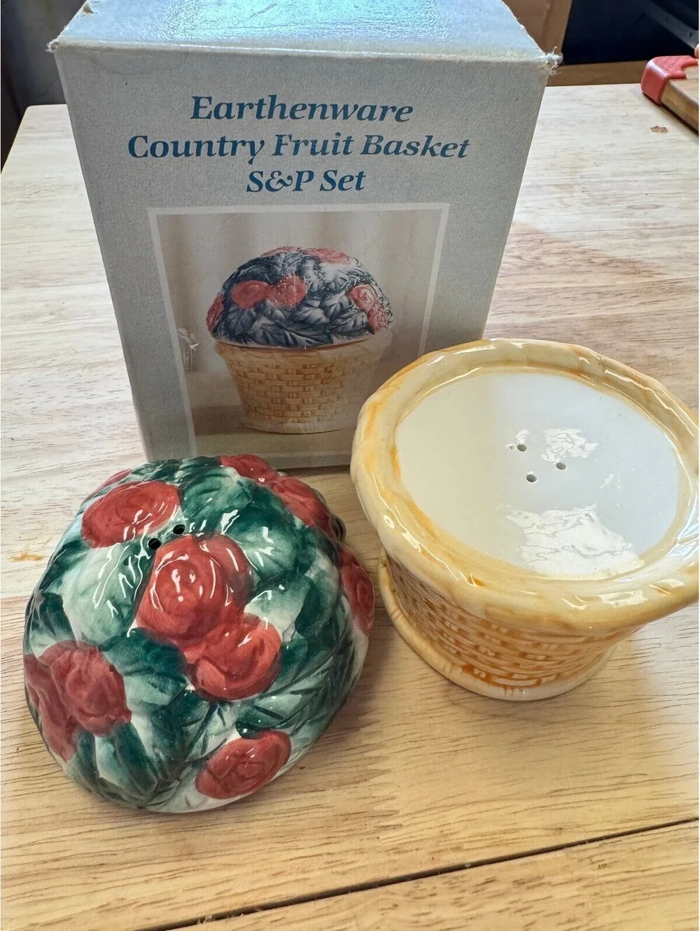 Vintage Walmart Earthenware Country Fruit Basket Salt Pepper Shaker Set Box